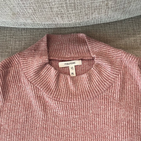 Mock neck sweater - Picture 2 of 2